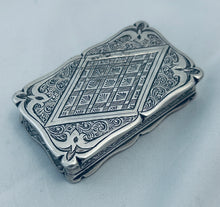 Load image into Gallery viewer, English Presentation Snuff Box, Edward Smith, Birmingham, 1861