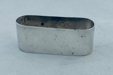 Load image into Gallery viewer, Australian Sterling Serviette Ring, 'New South Wales', Prouds, Sydney