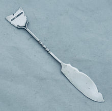 Load image into Gallery viewer, Australian sterling butter knife, W.Golding, Hobart, c.1900