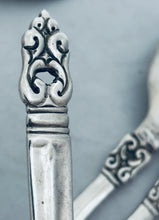 Load image into Gallery viewer, Heavy Mexican Sterling Serving set, 1950s-60s