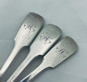 Three English sterling teaspoons, London, 1822