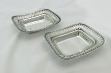 Load image into Gallery viewer, Pair of English sterling bon bon dishes, Sheffield, 1899/1900