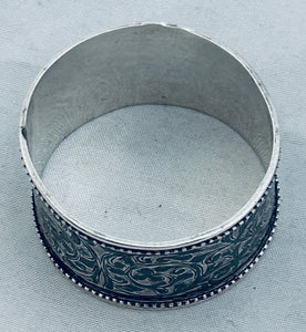 Russian silver and niello serviette ring, c.1908-1918