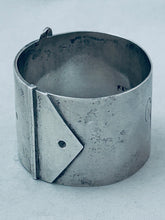 Load image into Gallery viewer, Rare Australian Belt Serviette Ring, Wendt, Adelaide, 1890s