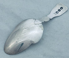 Load image into Gallery viewer, Georgian English sterling caddy spoon, London, 1820