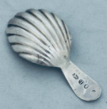 Load image into Gallery viewer, English Georgian silver Caddy Spoon, London, 1791