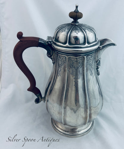 Heavy English sterling Hot Water Jug, Hardy Bros, Birmingham, 1947 - 793 grams