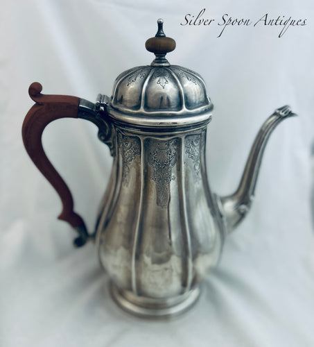 Heavy English sterling coffee pot, Hardy Bros, Birmingham, 1947 - 874 grams