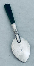 Load image into Gallery viewer, New Zealand Greenstone and Sterling Jam spoon