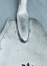 Load image into Gallery viewer, Rare Bermudan Fish Slice, George Hutchings, c.1820