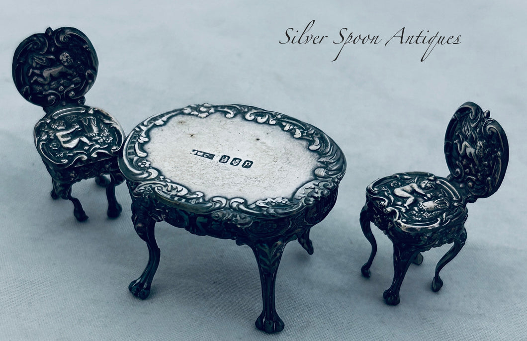 Modern Irish sterling miniature table and chairs, JMC, Dublin, 1981