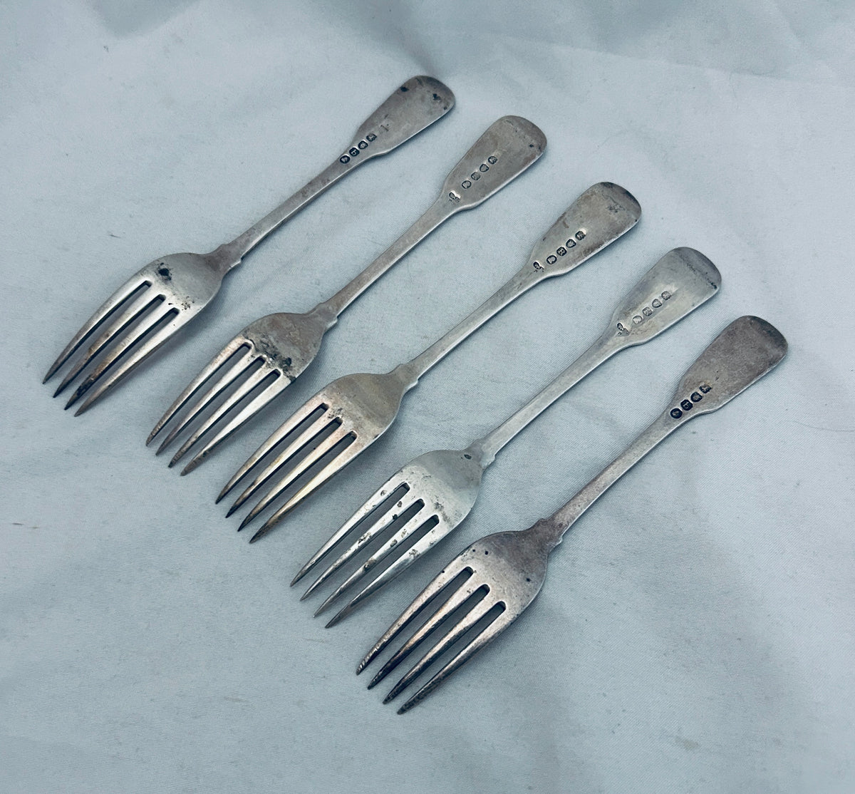 Set of English sterling five fiddle pattern dessert forks, London, 181 ...