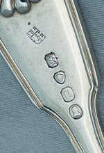 Load image into Gallery viewer, Set of 5 fiddle, thread and shell dessert spoons, John, Henry &amp; Charles Lias, London, 1828