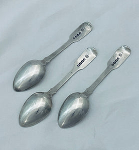 Three English sterling teaspoons, London, 1822