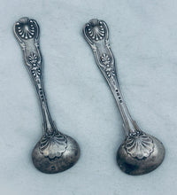 Load image into Gallery viewer, Pair of sterling Kings Pattern salt spoons, Chawner &amp; Co, London, 1848
