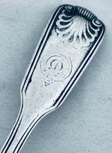 Load image into Gallery viewer, English silver Fiddle, Thread and Shell pattern butter knife, London, 1859