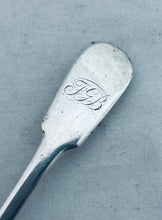 Load image into Gallery viewer, English sterling sugar spoon, George Unite, Birmingham, 1859