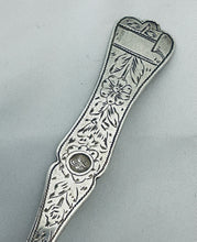 Load image into Gallery viewer, Pair of Ottoman Solid Silver Teaspoons, 1909-1918