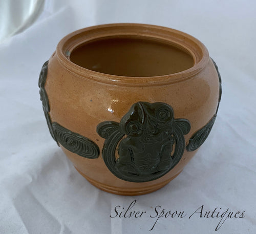 Small Royal Doulton New Zealand 'Kia Ora' Ware Pot, c.1907