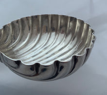 Load image into Gallery viewer, English Provincial OE Pattern Soup Ladle with Shell Bowl, John LANGLANDS I, Newcastle, 1774